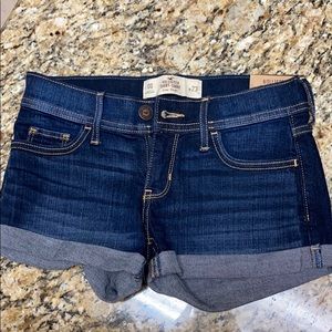 Hollister Short-Short low rise